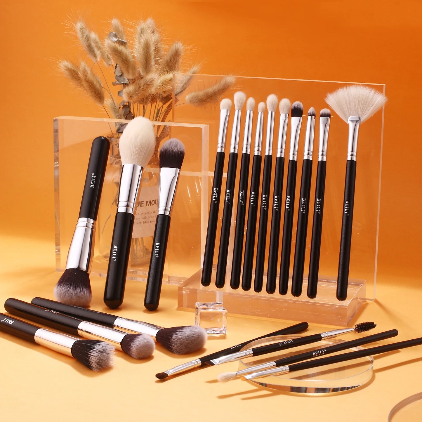 Schwarzes Makeup-Pinselset